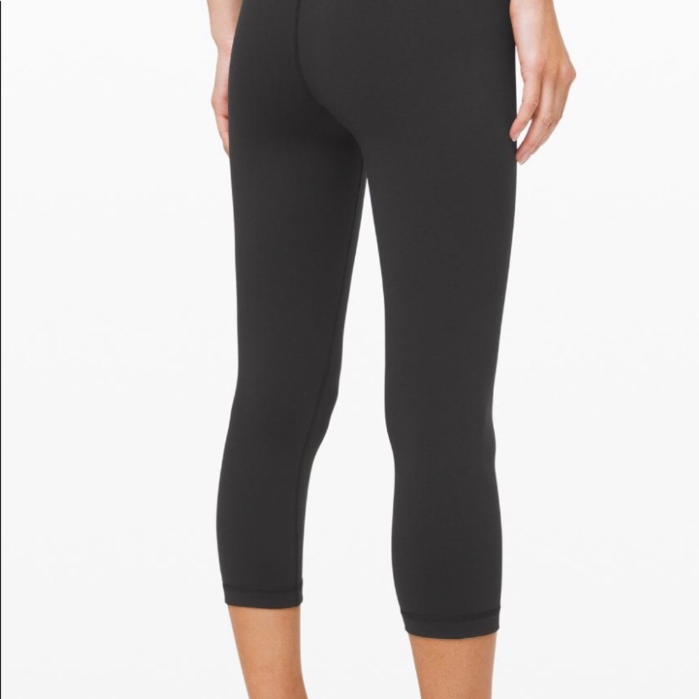 cropped lululemon wunder unders